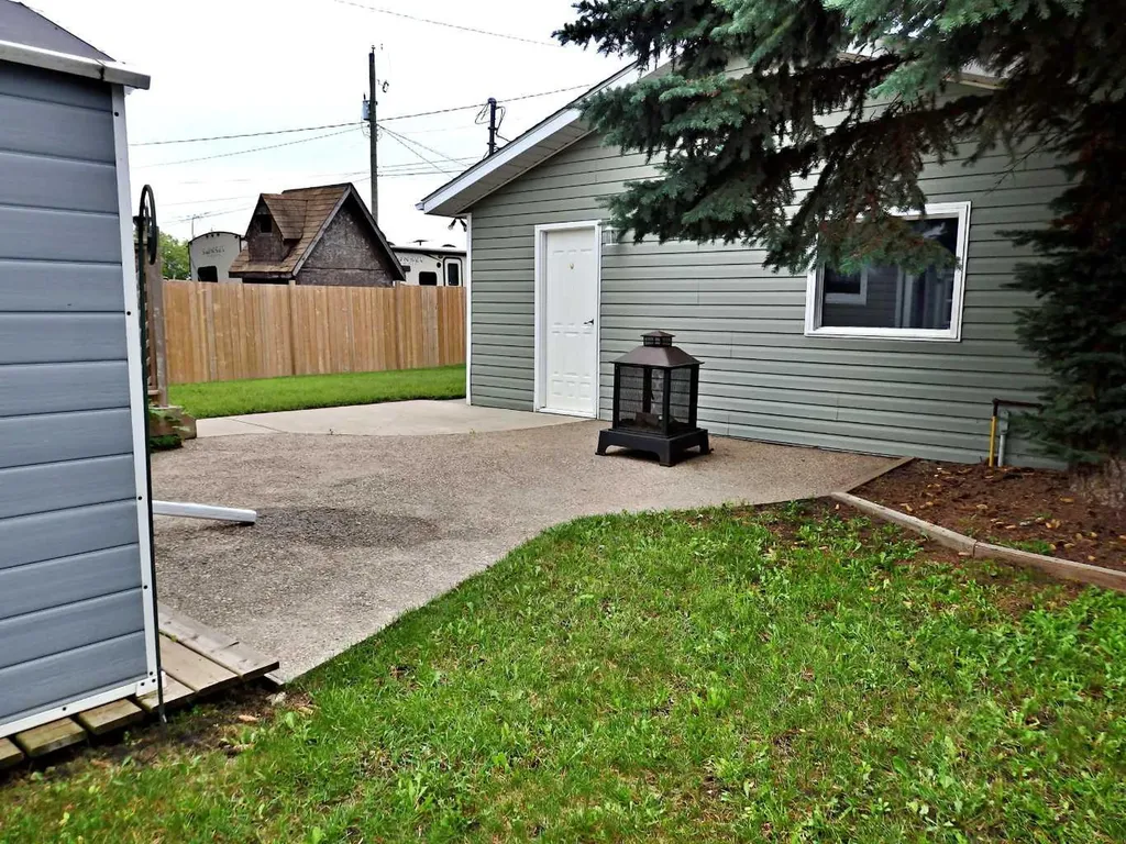 4813 48a Street Vermilion AB T9X 1T4