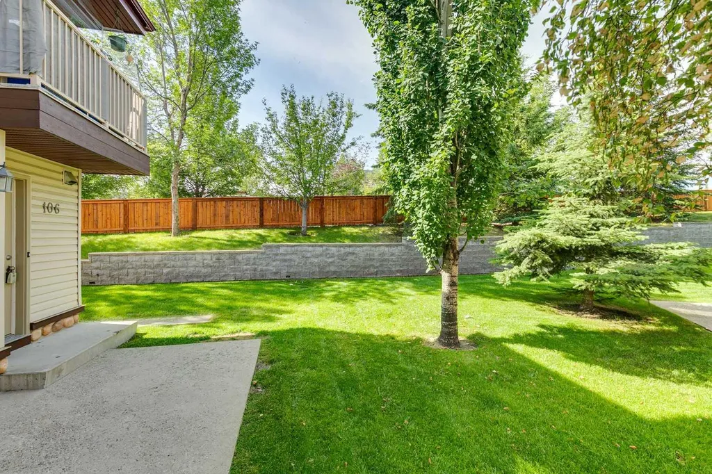 7 Everridge Square SW Calgary AB T2Y5J5