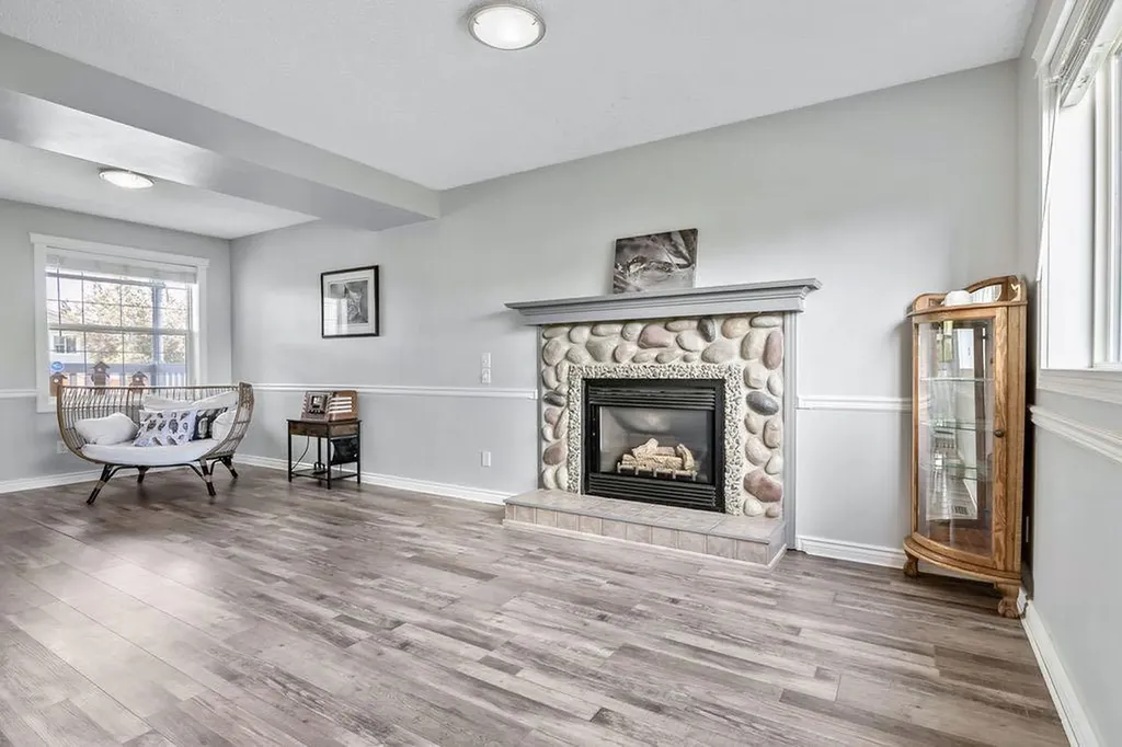 24 Cimarron Meadows Road Okotoks AB T1S 1T1