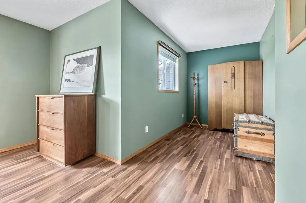 24 Cimarron Meadows Road Okotoks AB T1S 1T1