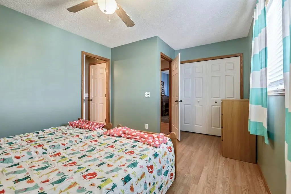 24 Cimarron Meadows Road Okotoks AB T1S 1T1