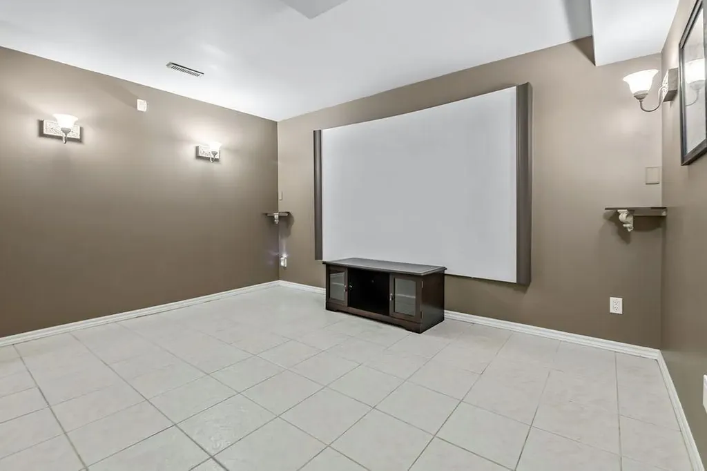 24 Cimarron Meadows Road Okotoks AB T1S 1T1