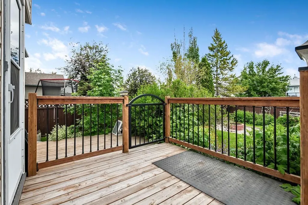 24 Cimarron Meadows Road Okotoks AB T1S 1T1