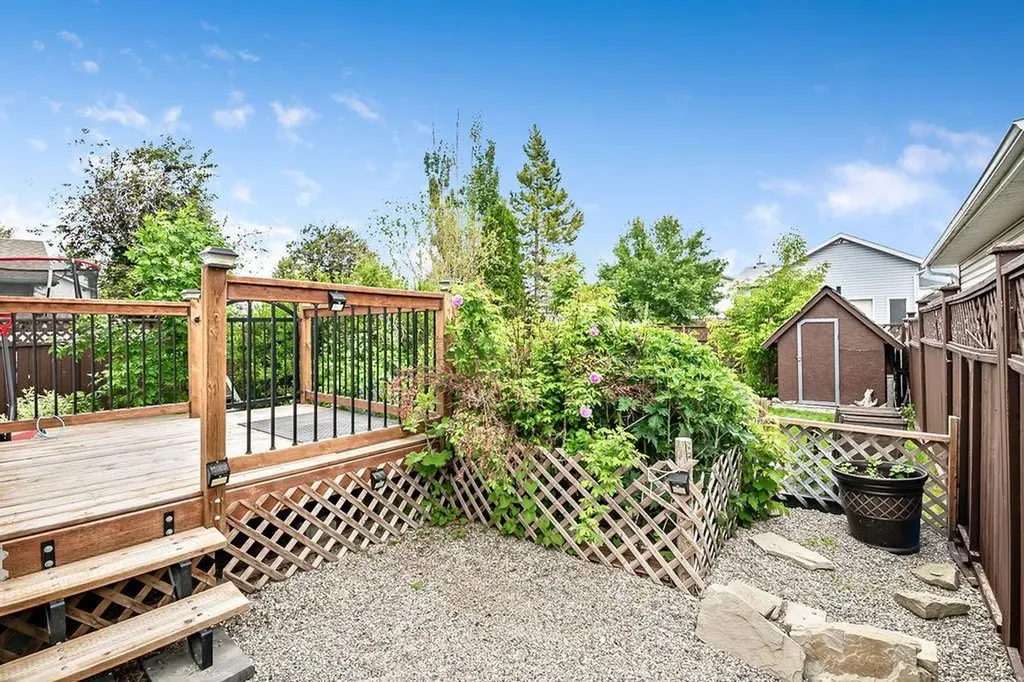 24 Cimarron Meadows Road Okotoks AB T1S 1T1