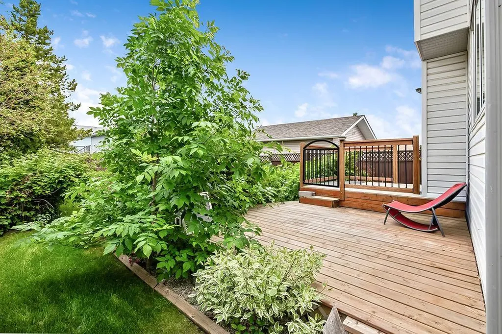 24 Cimarron Meadows Road Okotoks AB T1S 1T1