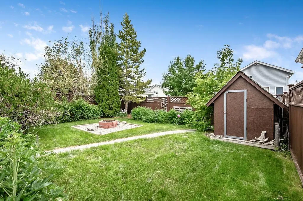 24 Cimarron Meadows Road Okotoks AB T1S 1T1