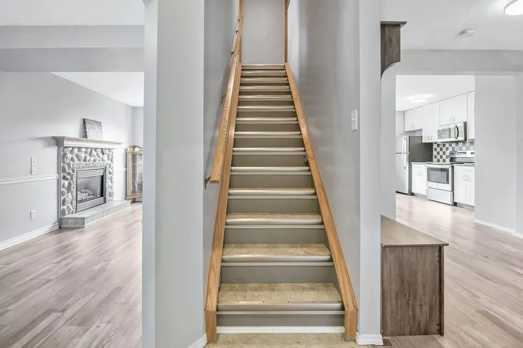 24 Cimarron Meadows Road Okotoks AB T1S 1T1