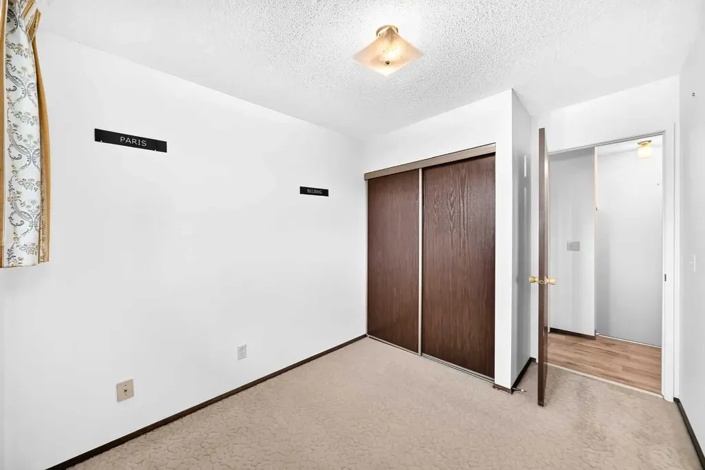 175 Manora Place NE Calgary AB T2A 5P7