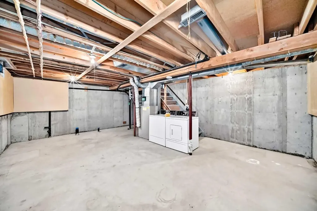 175 Manora Place NE Calgary AB T2A 5P7