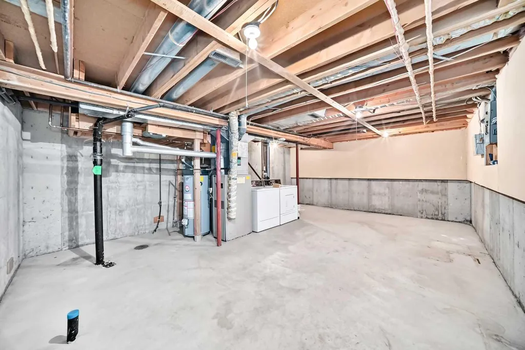 175 Manora Place NE Calgary AB T2A 5P7