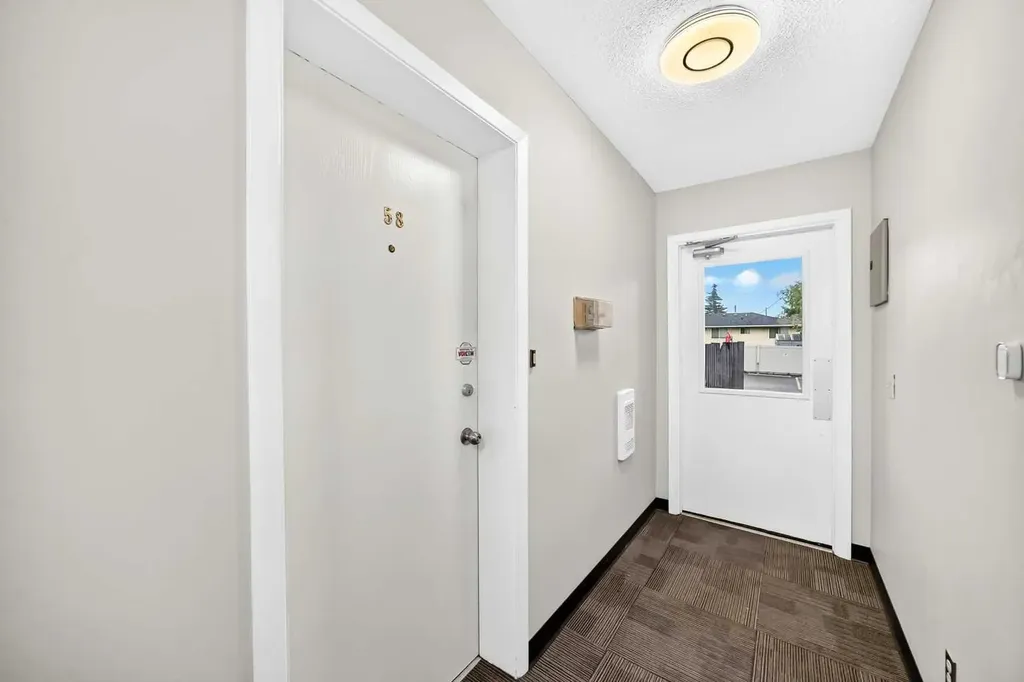 175 Manora Place NE Calgary AB T2A 5P7