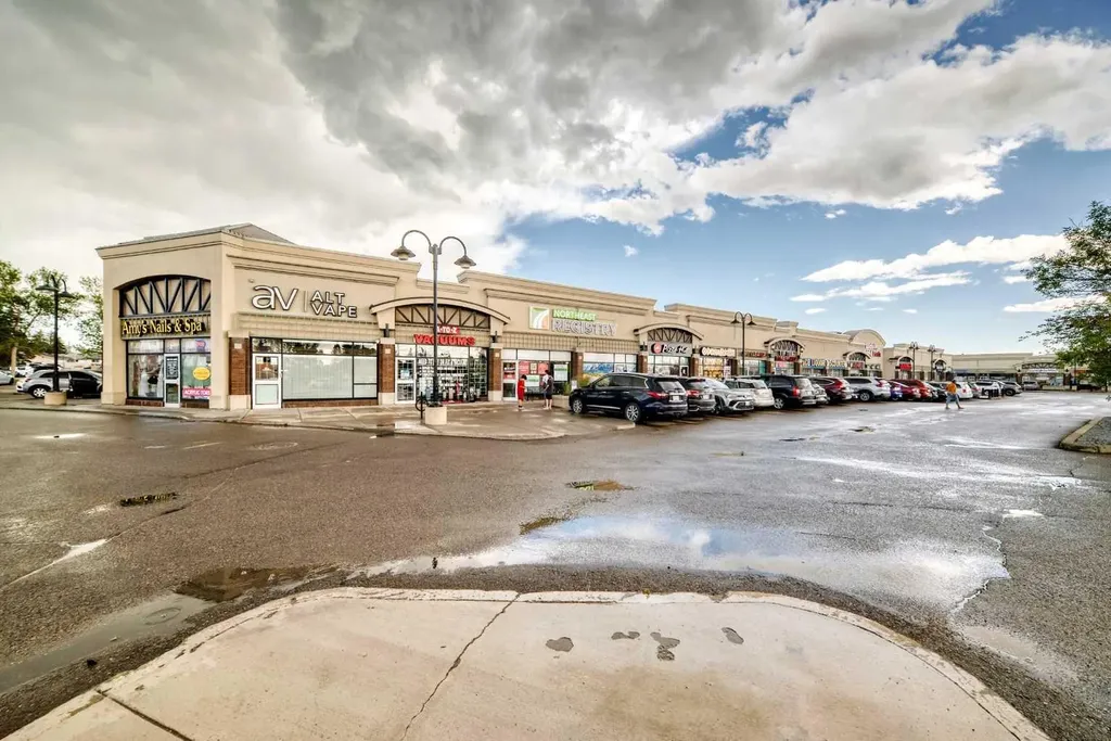 175 Manora Place NE Calgary AB T2A 5P7
