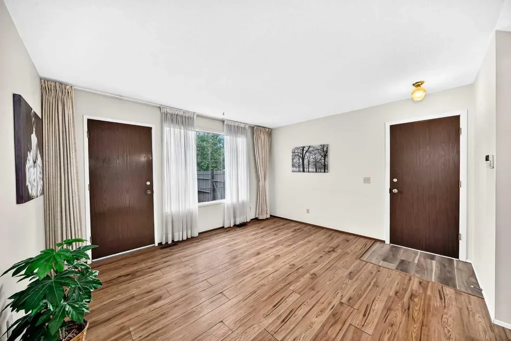 175 Manora Place NE Calgary AB T2A 5P7