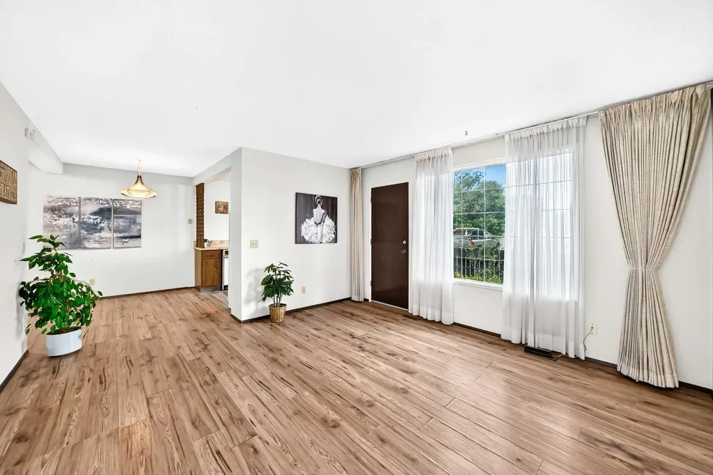 175 Manora Place NE Calgary AB T2A 5P7