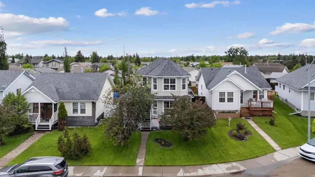 6810 39 Avenue Close Camrose AB T4V5A8