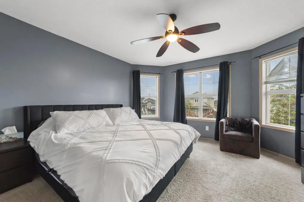 6810 39 Avenue Close Camrose AB T4V5A8