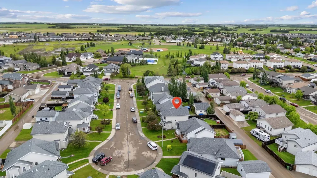 6810 39 Avenue Close Camrose AB T4V5A8