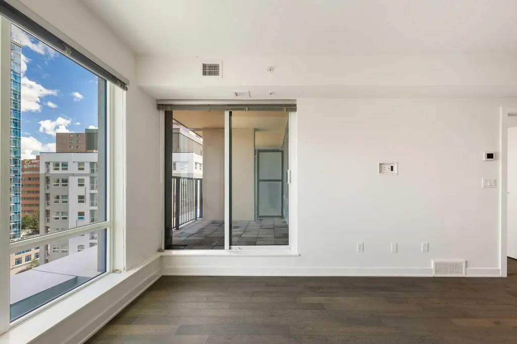 930 6 Avenue SW Calgary AB T2J 1J3