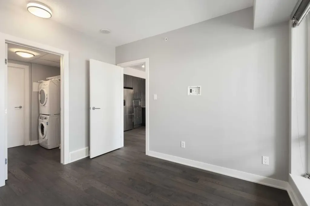 930 6 Avenue SW Calgary AB T2J 1J3