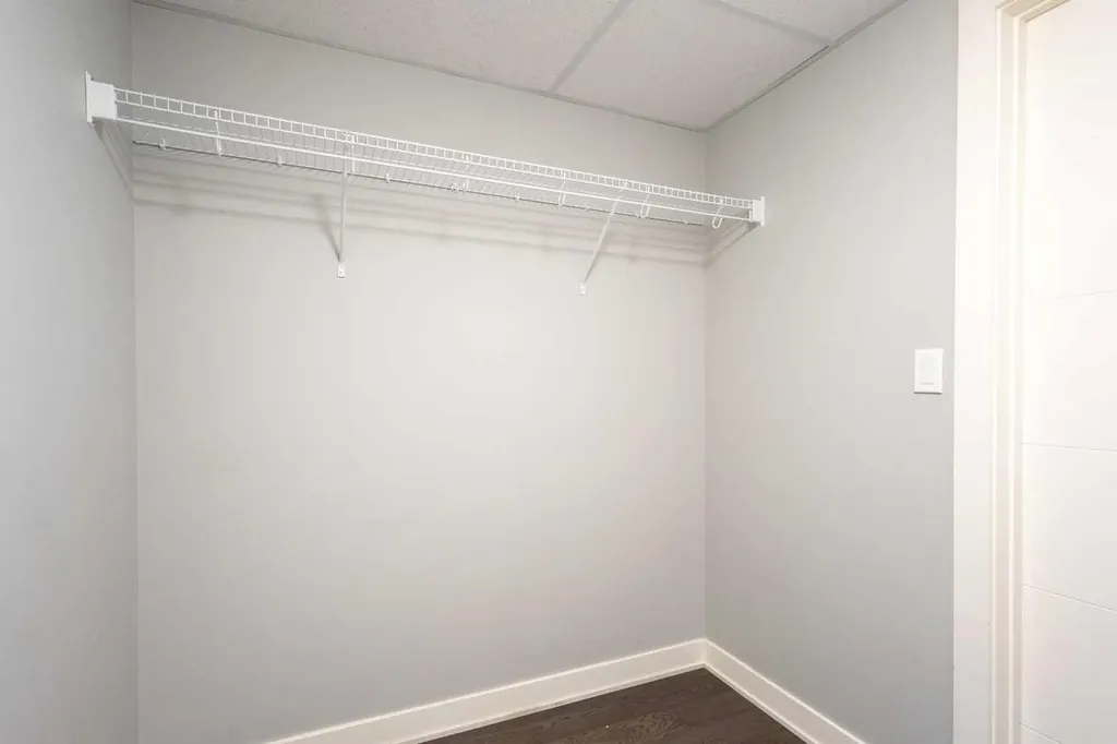 930 6 Avenue SW Calgary AB T2J 1J3