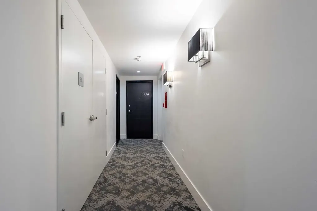 930 6 Avenue SW Calgary AB T2J 1J3