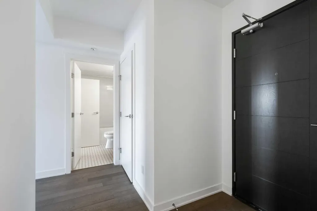 930 6 Avenue SW Calgary AB T2J 1J3