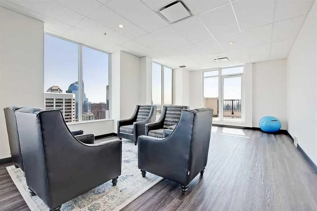 930 6 Avenue SW Calgary AB T2J 1J3
