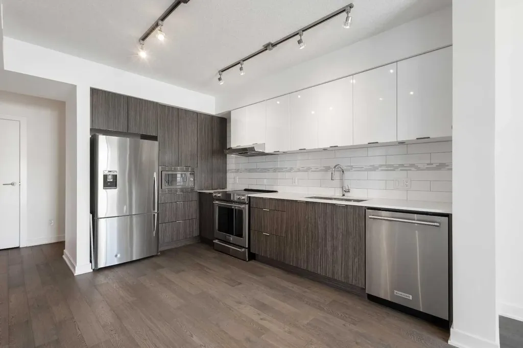 930 6 Avenue SW Calgary AB T2J 1J3