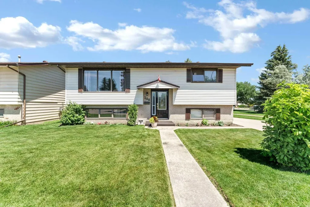 288 Ross Glen Drive SE Medicine Hat AB T1B 3A5