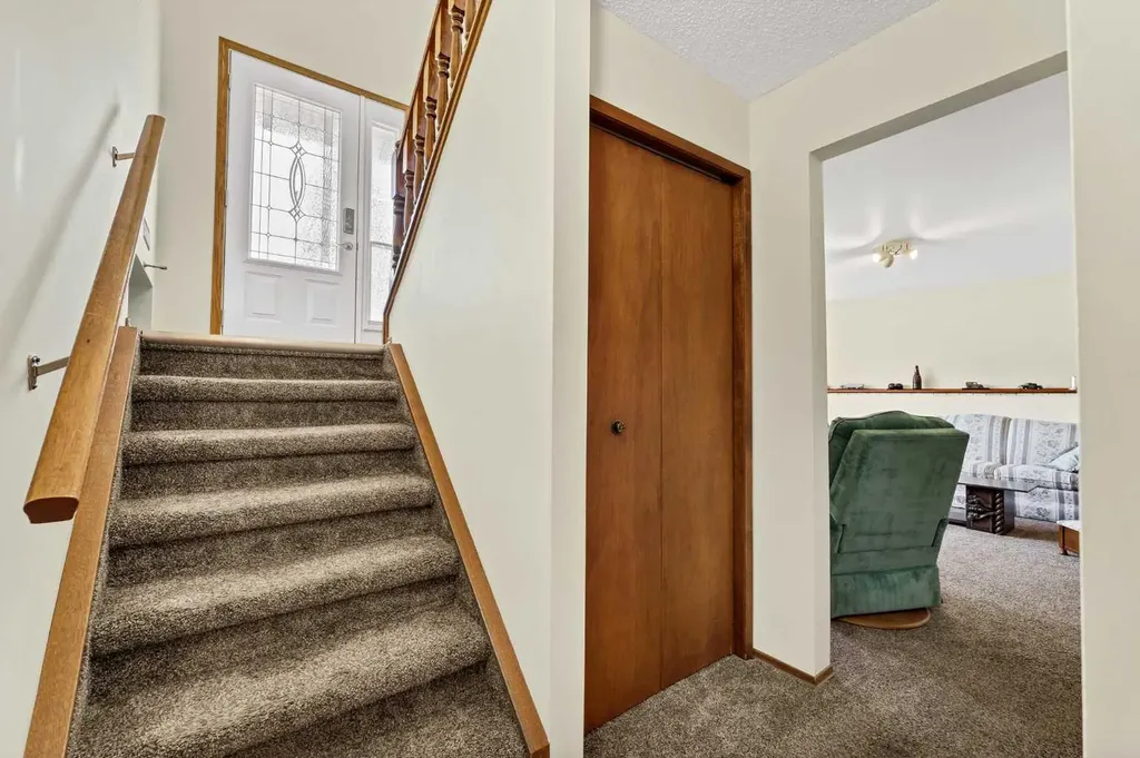 288 Ross Glen Drive SE Medicine Hat AB T1B 3A5