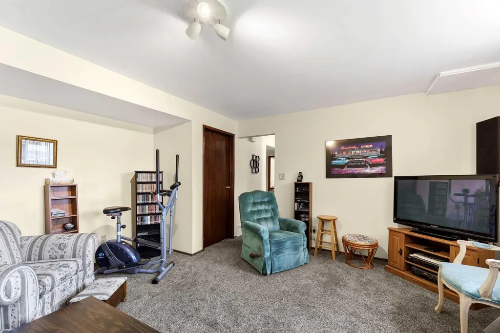 288 Ross Glen Drive SE Medicine Hat AB T1B 3A5