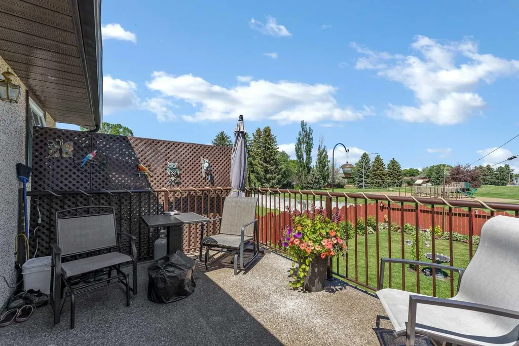 288 Ross Glen Drive SE Medicine Hat AB T1B 3A5