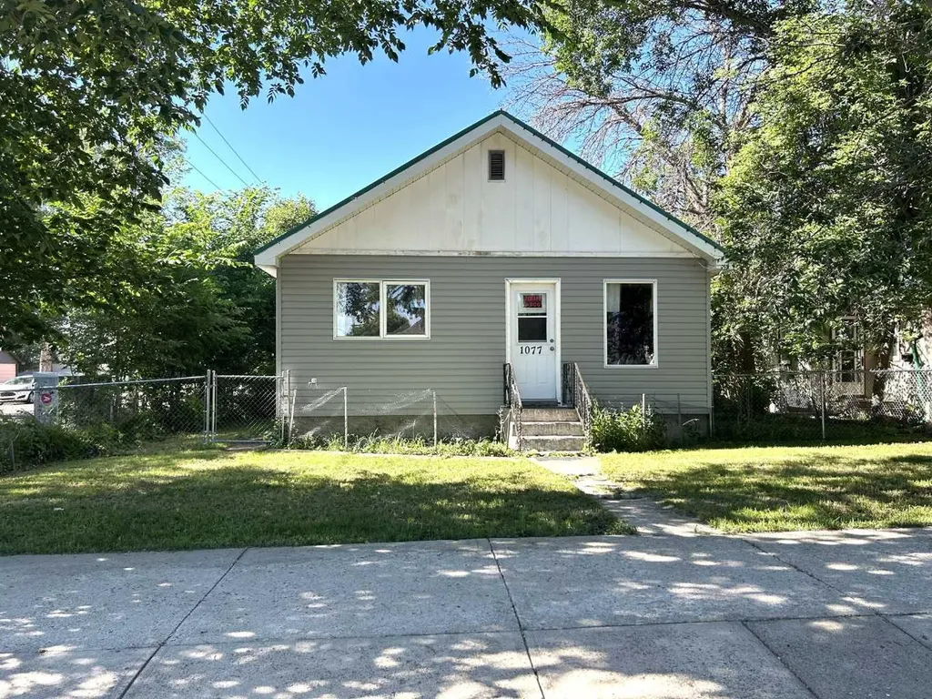 1077 Braemar Street SE Medicine Hat AB T1A0V9