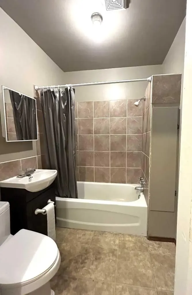 1077 Braemar Street SE Medicine Hat AB T1A0V9