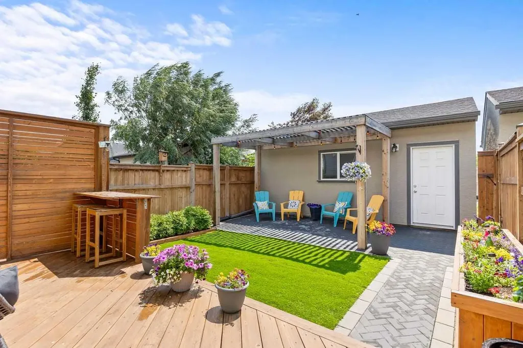 8141 Masters Boulevard SE Calgary AB T3M 2M1