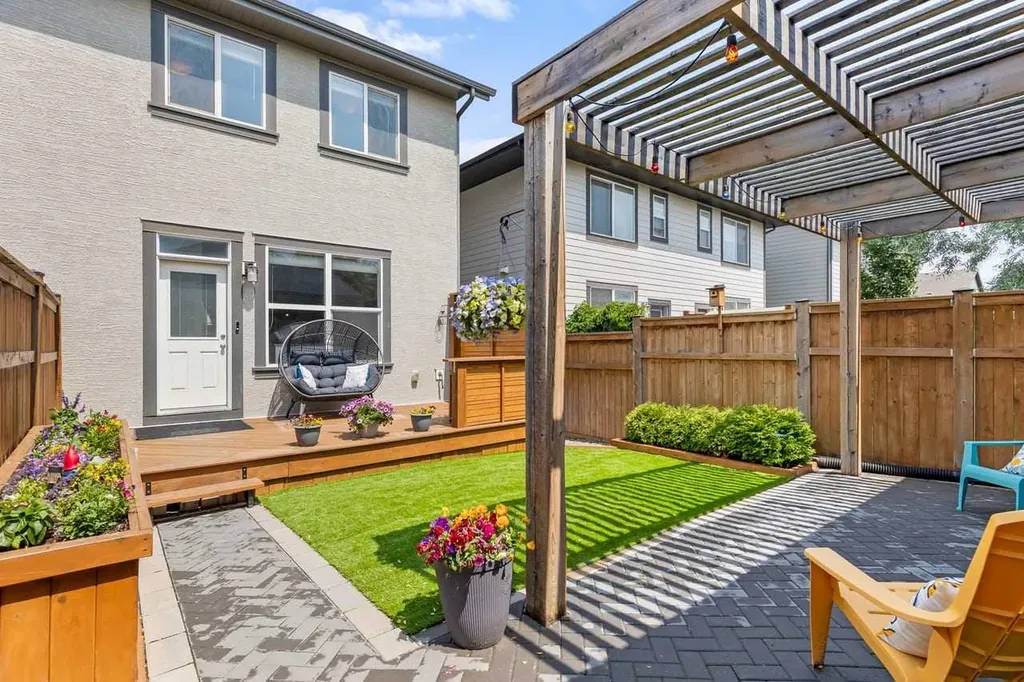 8141 Masters Boulevard SE Calgary AB T3M 2M1