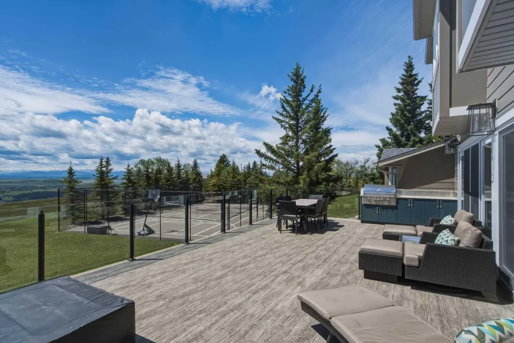 40257 Big Hill Road Rural Rocky View County AB T4C 2W4