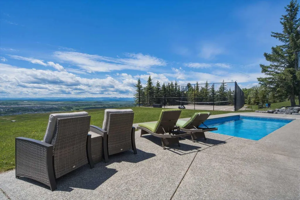 40257 Big Hill Road Rural Rocky View County AB T4C 2W4