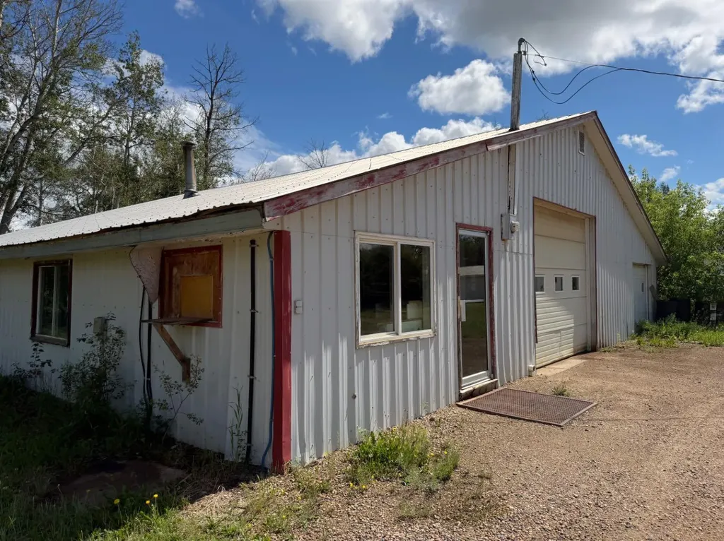 141441 Twp Road 1074 La Crete AB T0H2H0
