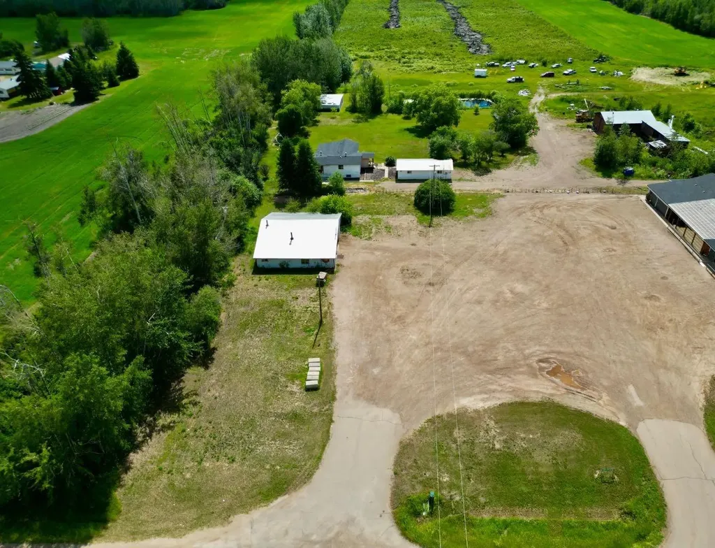 141441 Twp Road 1074 La Crete AB T0H2H0