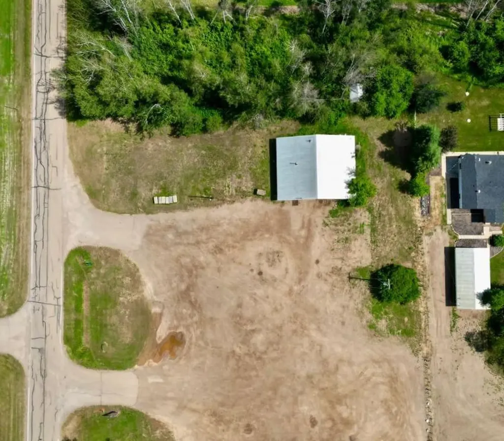 141441 Twp Road 1074 La Crete AB T0H2H0