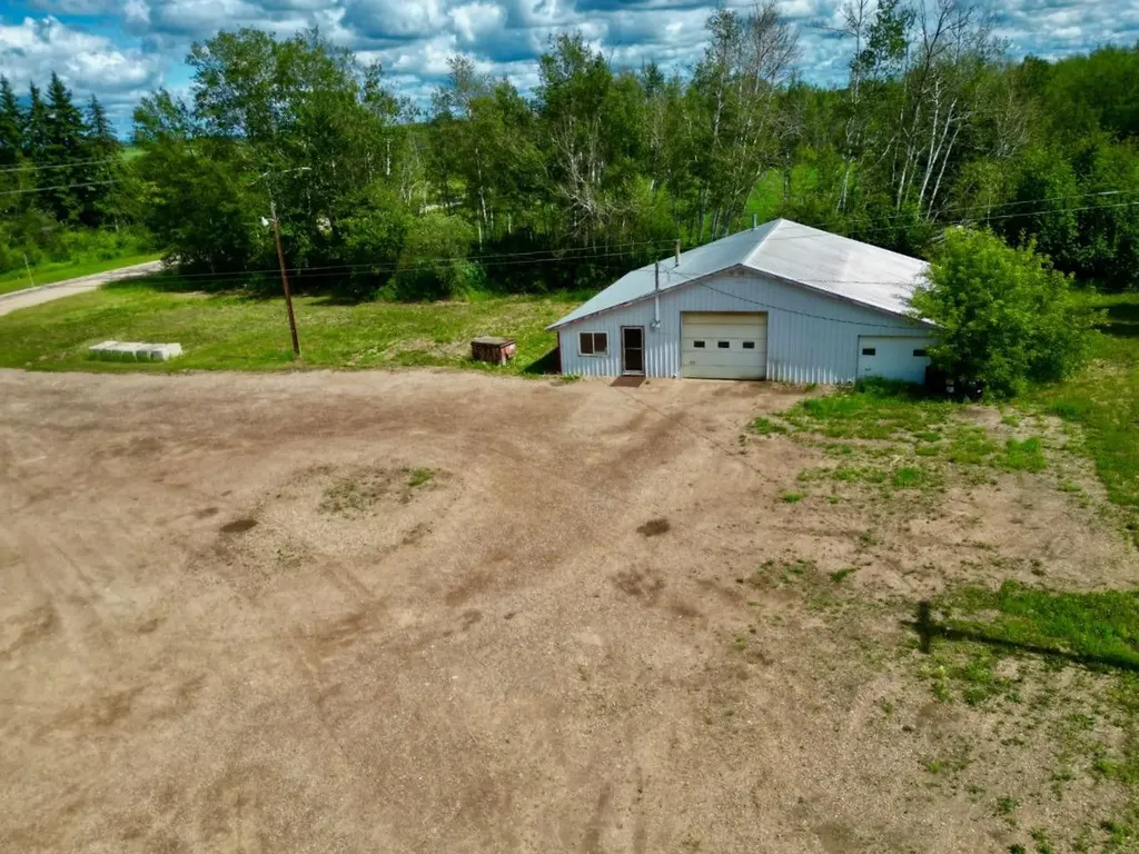 141441 Twp Road 1074 La Crete AB T0H2H0