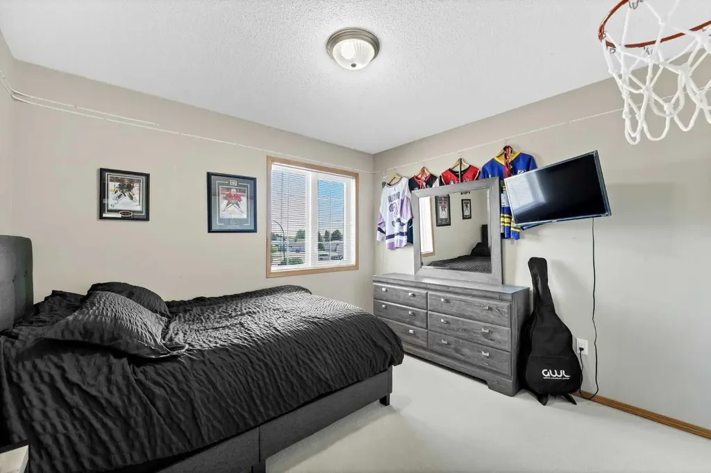 91 Sage Close SE Medicine Hat AB T1B 4H7