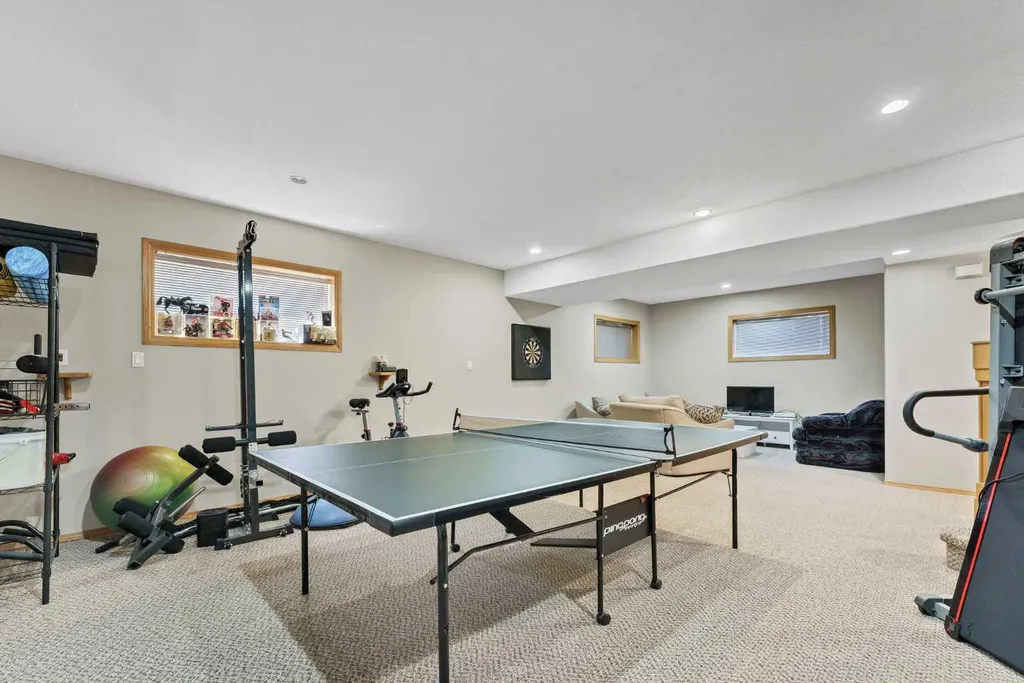 91 Sage Close SE Medicine Hat AB T1B 4H7