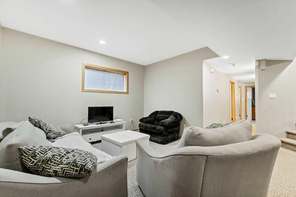 91 Sage Close SE Medicine Hat AB T1B 4H7