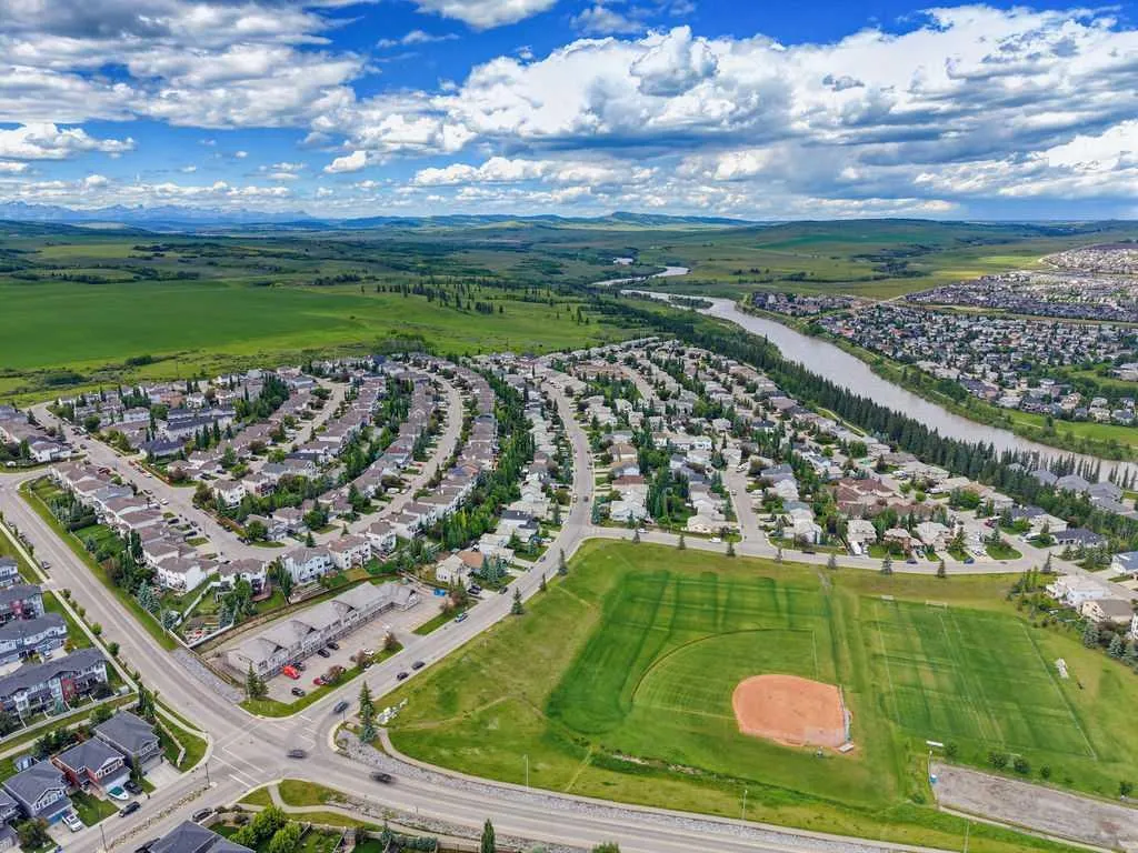 11 Bow Ridge Link Cochrane AB T4C 1V7