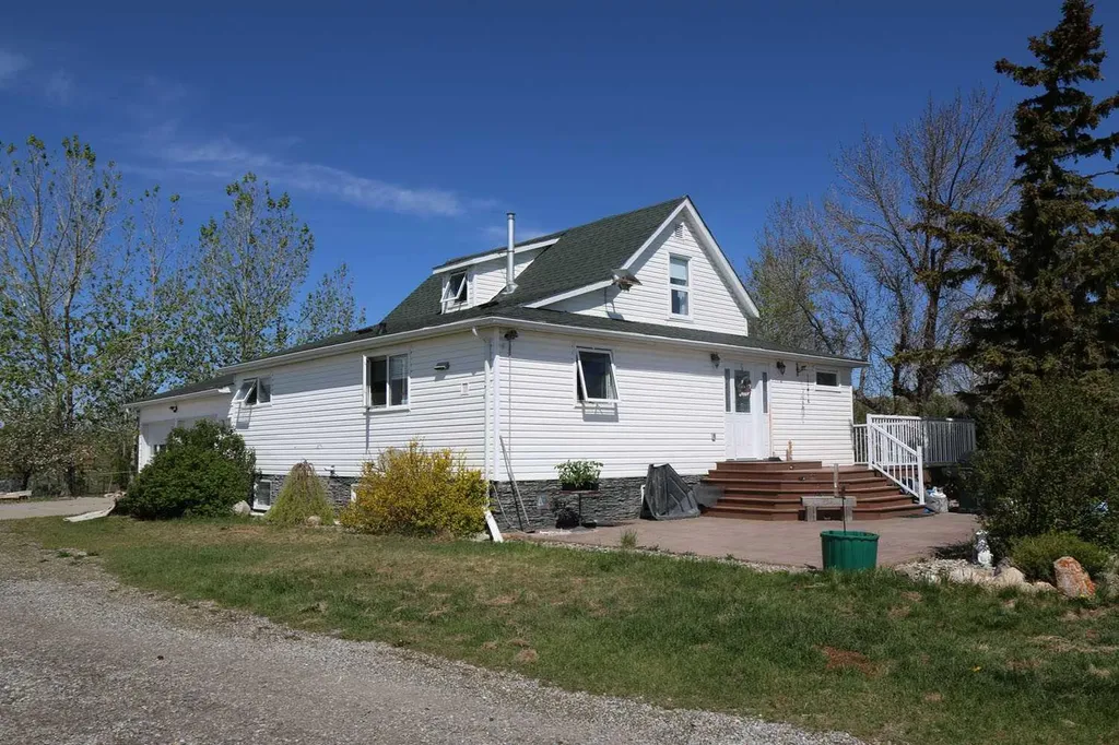 6032 Range Road 28-0 Range Rural Pincher Creek No. 9 M.d. Of AB T0K 1W0