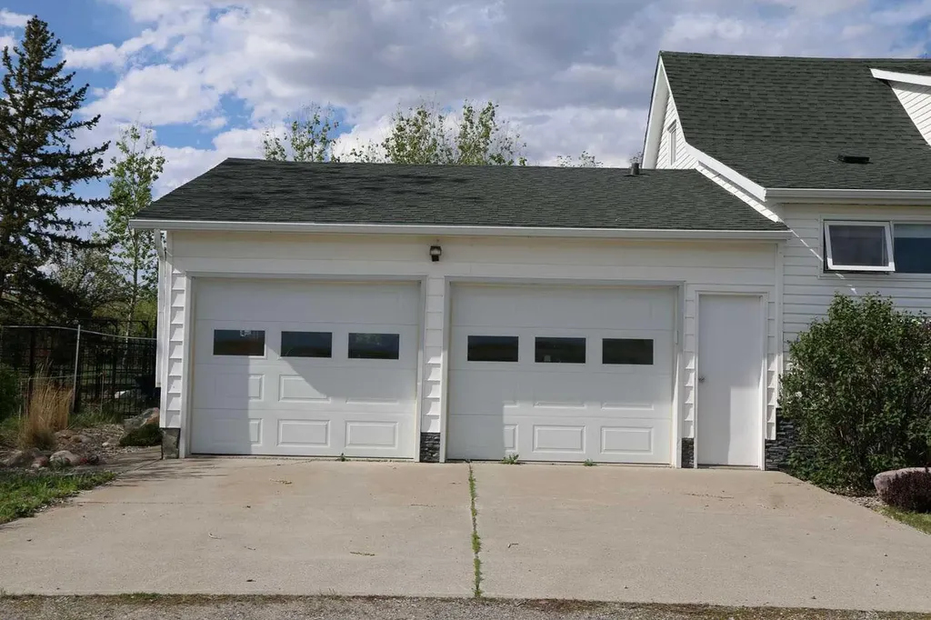 6032 Range Road 28-0 Range Rural Pincher Creek No. 9 M.d. Of AB T0K 1W0