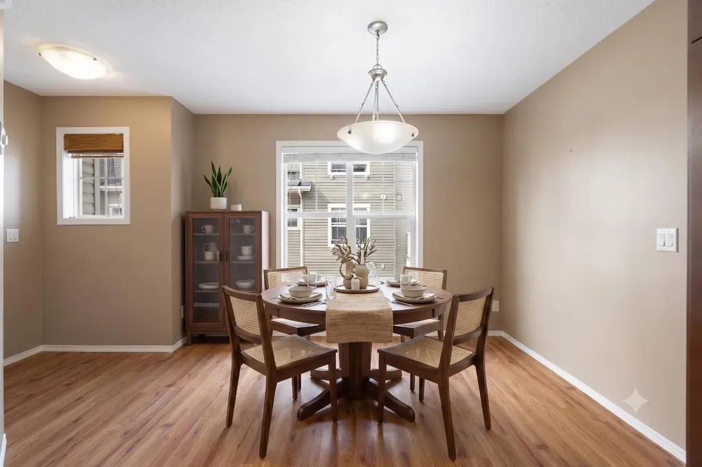 361 Elgin Gardens SE Calgary AB T2Z 4T5