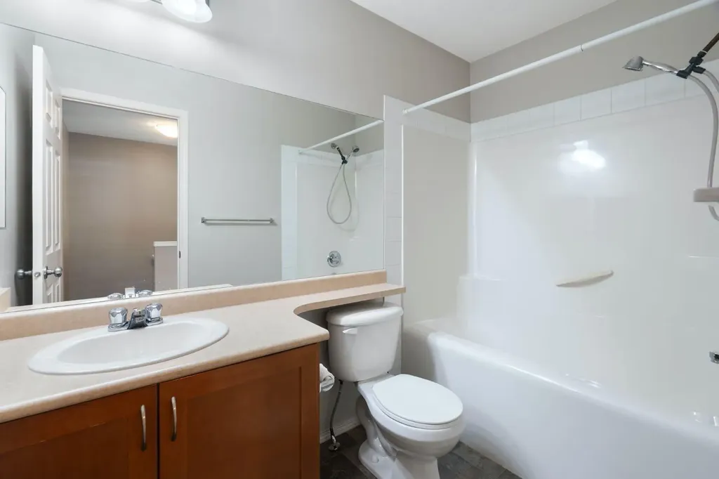 361 Elgin Gardens SE Calgary AB T2Z 4T5